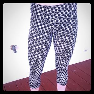 Onzie Crop Leggings